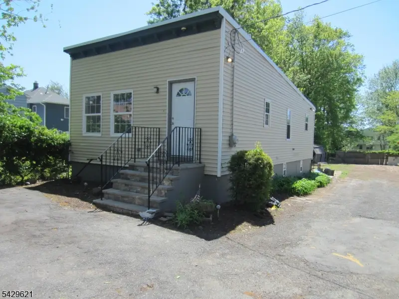 279 Oregon St, Vauxhall, NJ 07088 - #1
