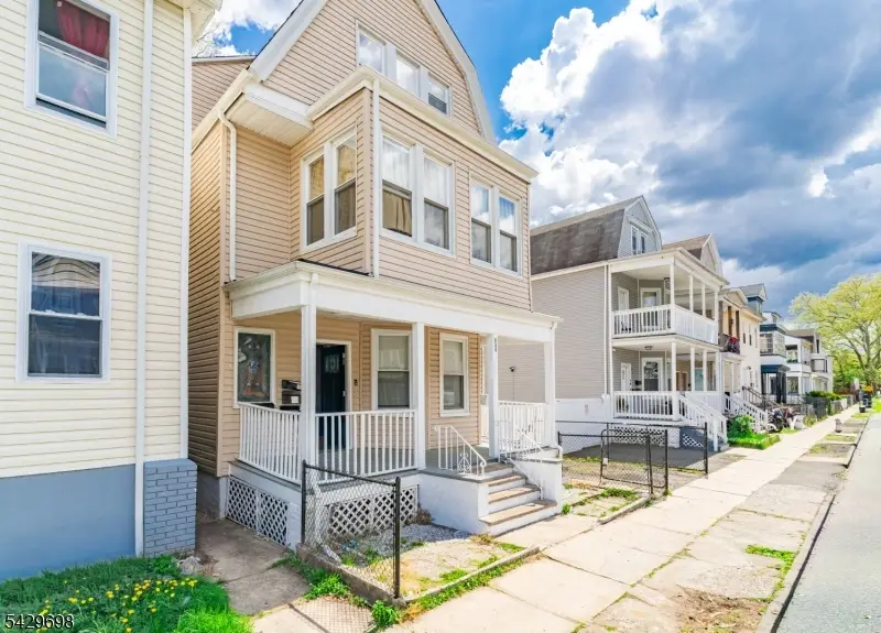 530 Norwood St, East Orange, NJ 07018 - #3