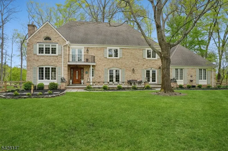 4 Flintlock Rd, Readington, NJ 08822 - #1