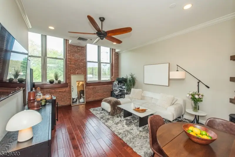 240 Main St #205, Singac, NJ 07424 - #3