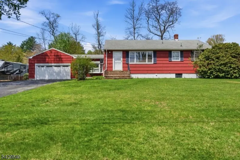 49 Heather Hills Dr, Oak Ridge, NJ 07438 - #1