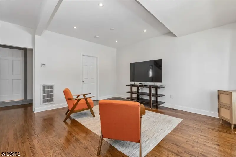 613 Maplewood Ave, Roselle Park, NJ 07204 - #2