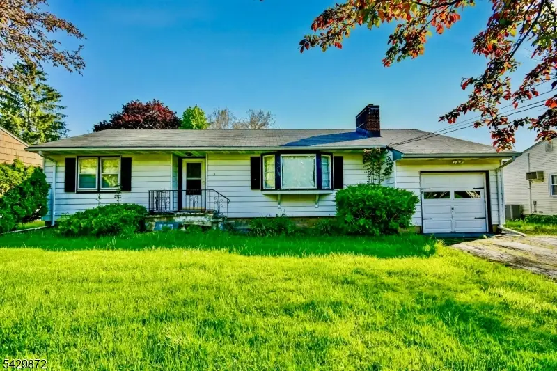 5 Gwyneth Rd, West Milford, NJ 07480 - #1