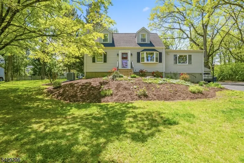 37 Hussa Pl, Denville, NJ 07834 - #2