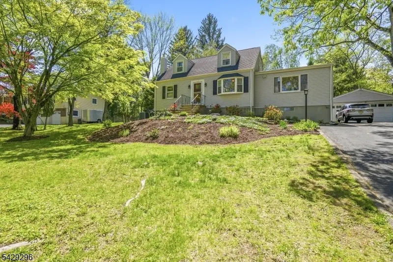 37 Hussa Pl, Denville, NJ 07834 - #3