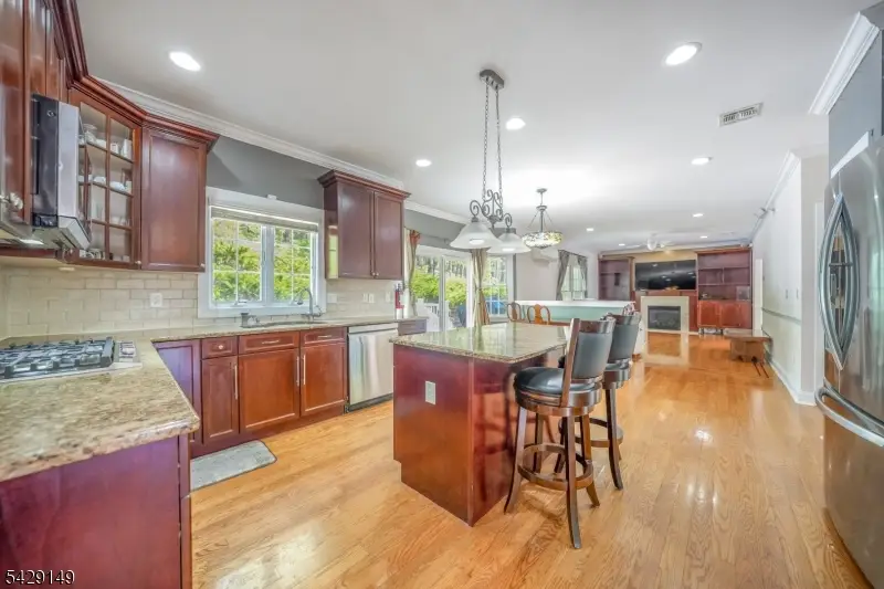 72 Gathering Hill Ct, Parsippany Troy Hills, NJ 07950 - #2