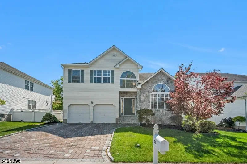 30 Purcell Rd, Bradley Gardens, NJ 08807 - #1