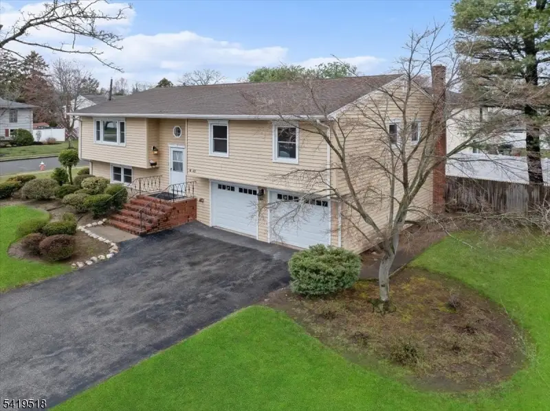 41-03 Ackerman Dr, Fair Lawn, NJ 07410 - #2