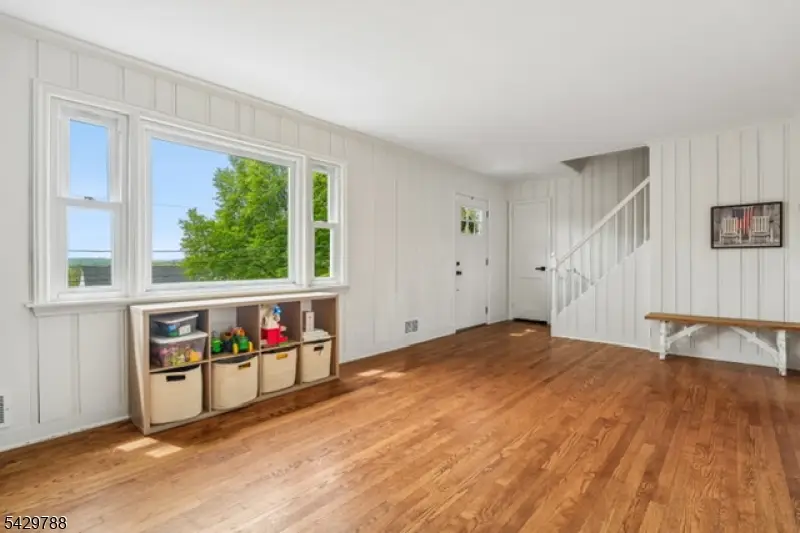 27 Dogwood Rd, Morris Plains, NJ 07950 - #3