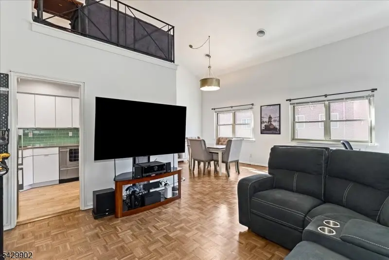 361 Claremont Ave #11, Montclair, NJ 07042 - #3