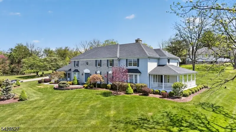 2 W View Dr, Raritan, NJ 08822 - #3