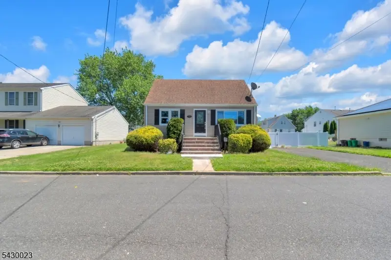 197 Delaware Ave, Cliffwood, NJ 07721 - #2