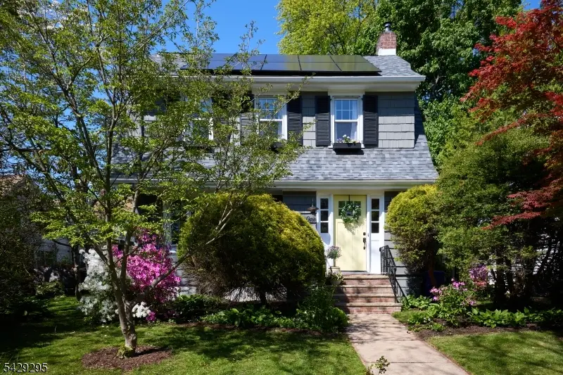 1 Edgewood Pl, Maplewood, NJ 07040 - #1