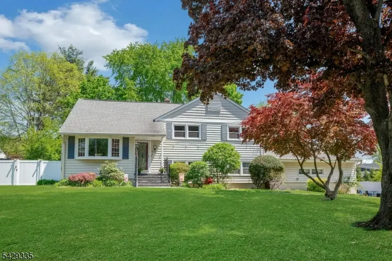 15 Maxine Dr, Morris, NJ 07960 - #2
