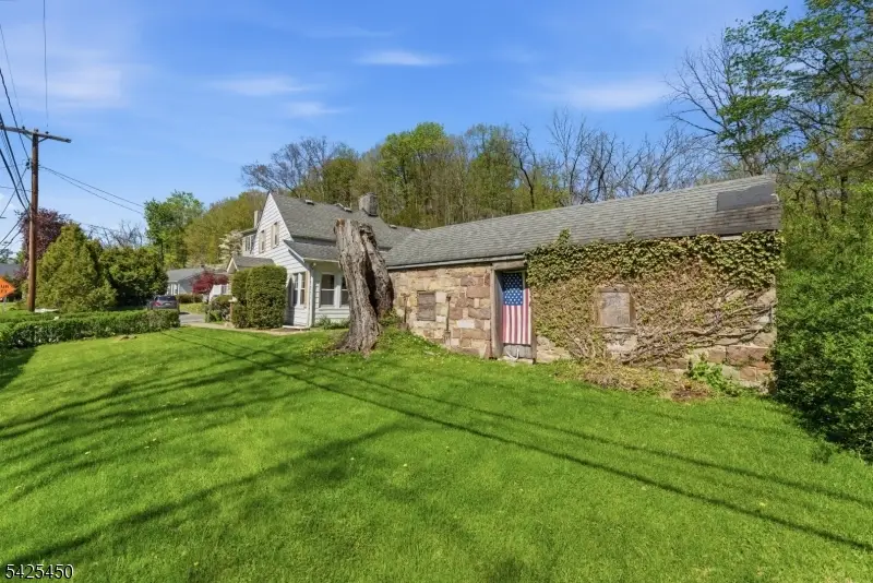 56 Main St, Peapack And Gladstone, NJ 07977 - #3