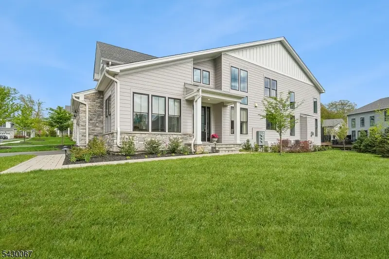36 Brambling Rd, Berkeley Heights, NJ 07922 - #1