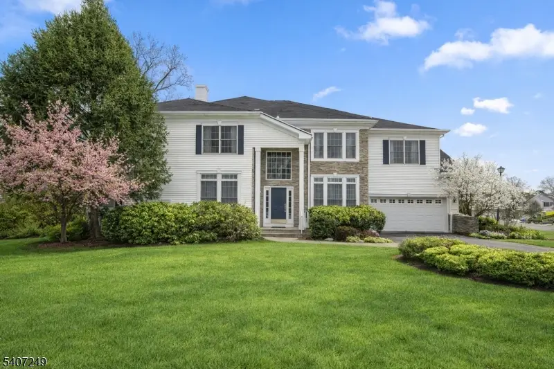 48 Bovensiepen Ct, Roseland, NJ 07068 - #2