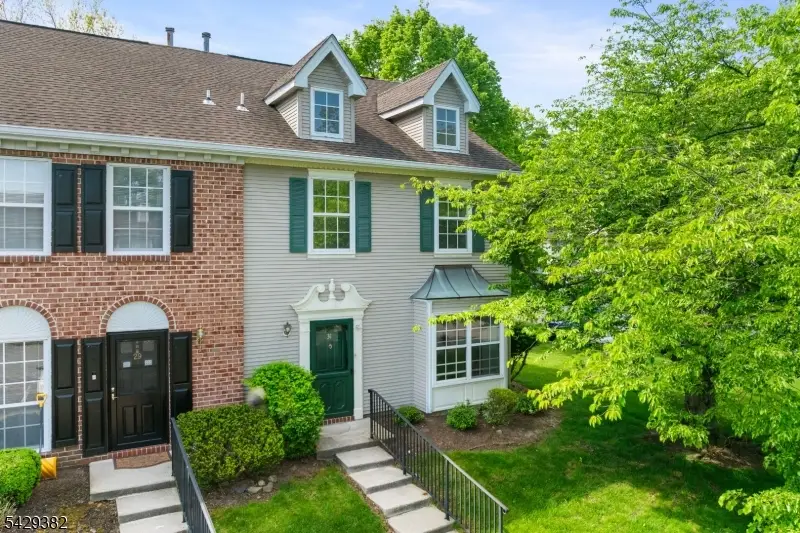 31 Bethany Ct, Franklin Park, NJ 08823 - #2