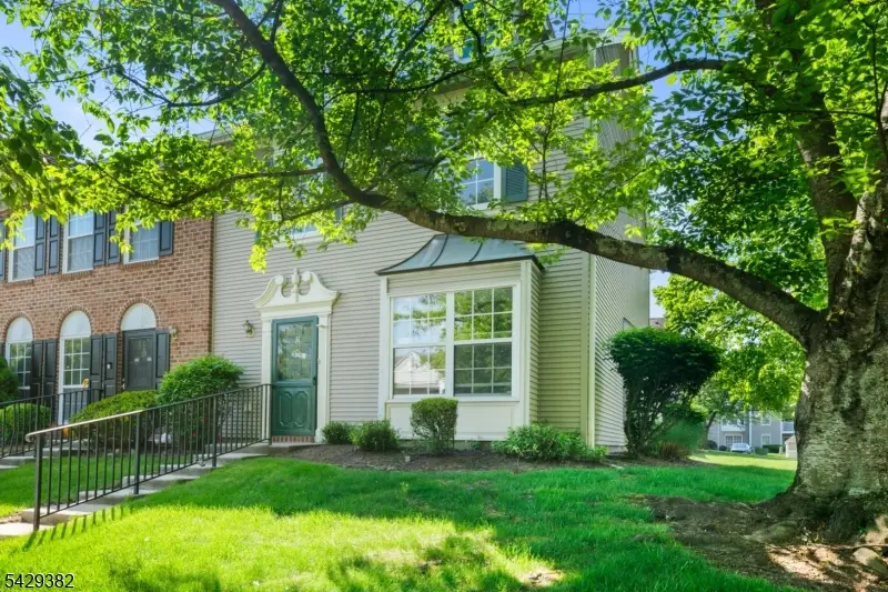 31 Bethany Ct, Franklin Park, NJ 08823 - #3
