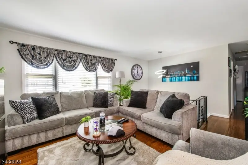 8 Kennedy Dr, Fairfield, NJ 07004 - #2