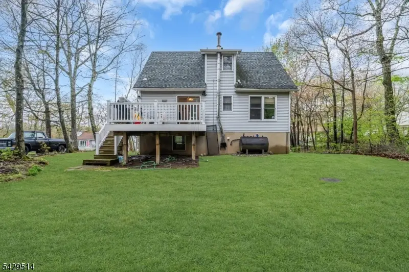 140 Papscoe Rd, Upper Greenwood Lake, NJ 07421 - #2