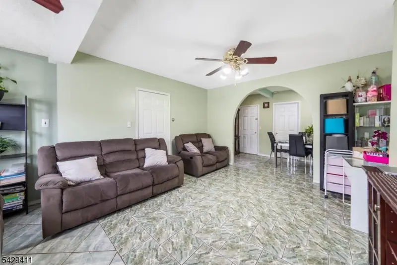 242 Franklin St, Elizabethport, NJ 07206 - #3