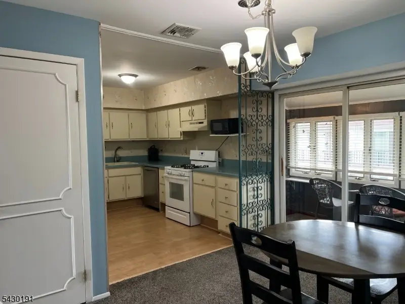 12 Louisiana Dr #D, Matawan, NJ 07747 - #2