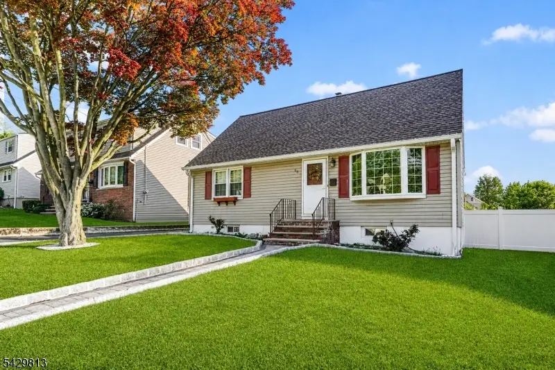 65 Hilltop Ct, Clifton, NJ 07012 - #2