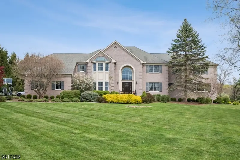26 Farmersville Rd, Tewksbury, NJ 07830 - #1