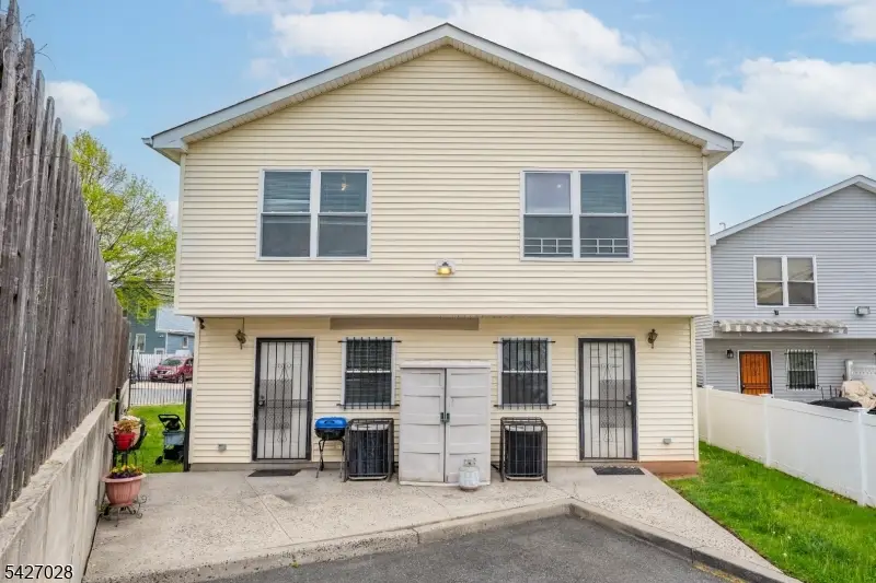 447 S 9th St, Newark, NJ 07103 - #2