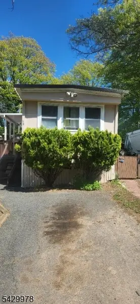 695 State Route 15 #13, Jefferson Twp., NJ 07849