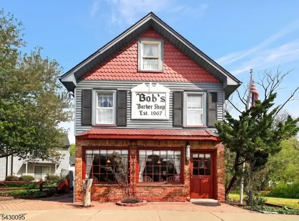 90 Hamburg Tpke, Bloomingdale Boro, NJ 07403