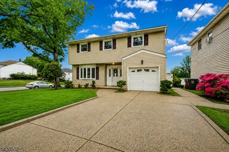 32 Crestwood Ave, Nutley, NJ 07110 - #2