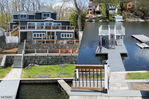 223 Squaw Trl, Hopatcong Boro, NJ 07821