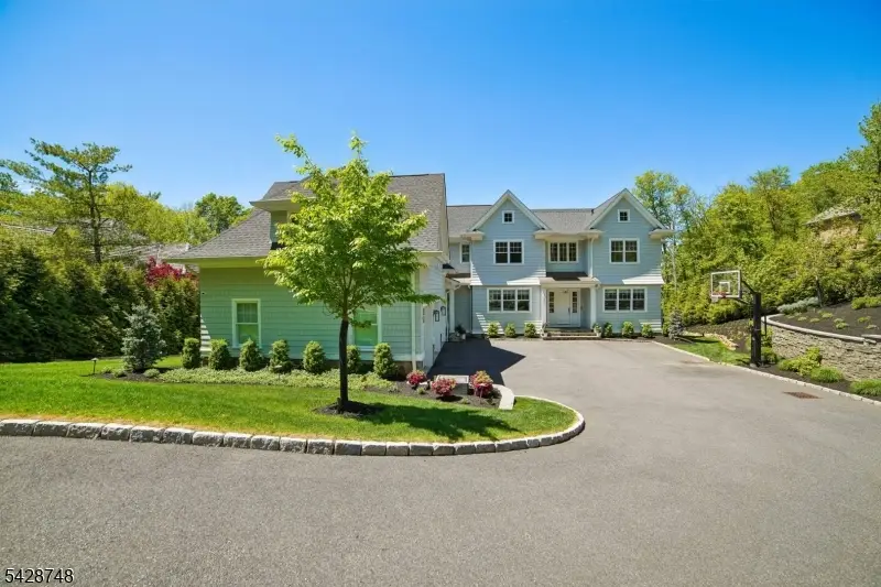 132 Hartshorn Dr, Millburn, NJ 07078 - #3
