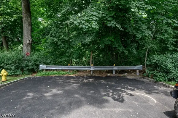 39 Forest Dr, Bloomfield Twp., NJ 07003