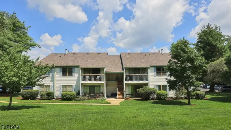 44 Crabapple Ln, Franklin Park, NJ 08823 - #1