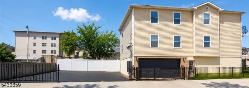 272-274 Orange St, Newark, NJ 07103 - #3