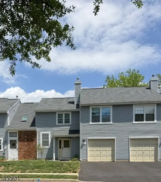 40 Whitby Cir, Franklin, NJ 08873 - #3