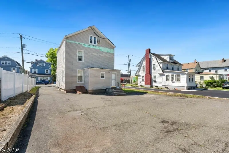 223 Montgomery St, Bloomfield, NJ 07003 - #3