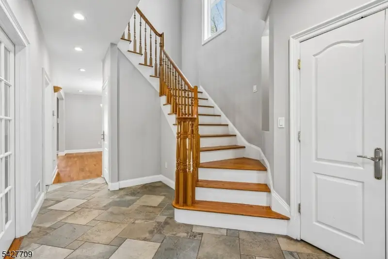567 Mountain Ave, Springfield, NJ 07081 - #3