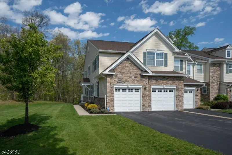 13 Julia Pl, Budd Lake, NJ 07828 - #1