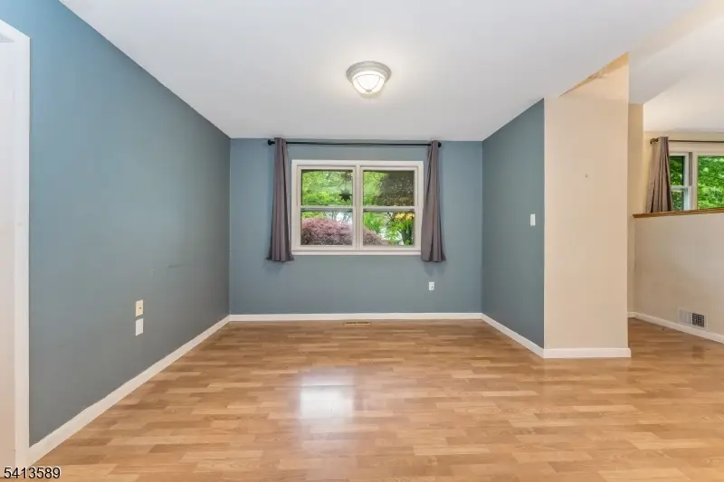19 Hillside Dr, Clinton, NJ 08809 - #2