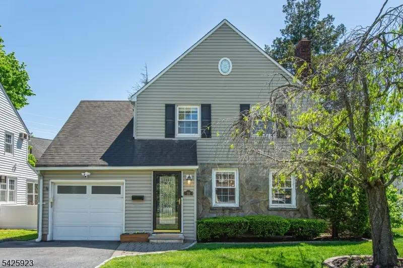 16 Haines Dr, Brookdale, NJ 07003 - #1