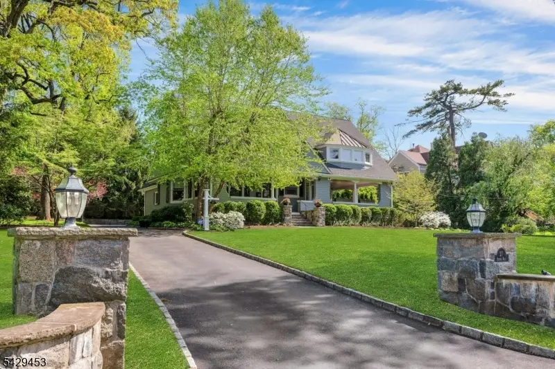 27 Bedford Rd, Summit, NJ 07901 - #2