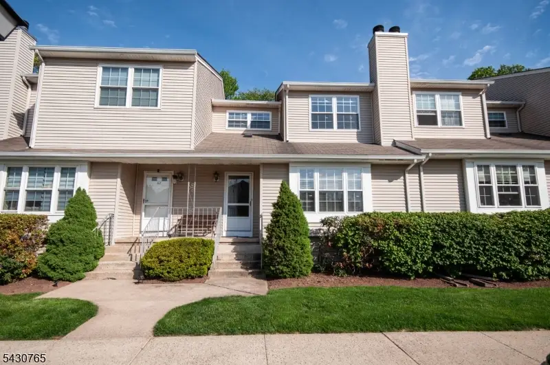 61 Freemont Ct, Franklin, NJ 08873 - #2