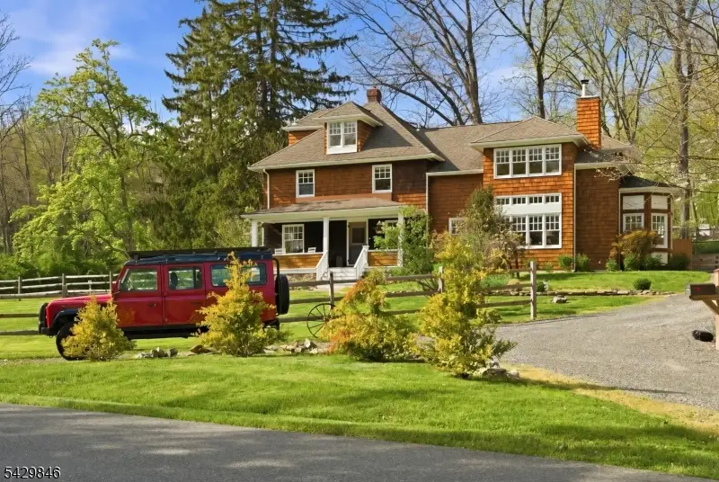 12 Cold Springs Road, Tewksbury, NJ 07830 - #3