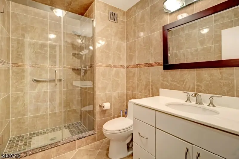 2 Claridge Dr. 3lw, Verona, NJ 07044 - #2