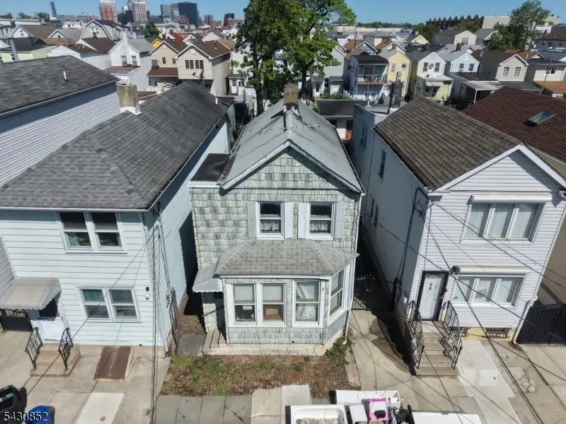 88 Komorn St, Newark, NJ 07105 - #3