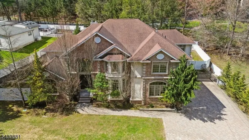 14 Oshaughnessy Lane, Closter, NJ 07624 - #1